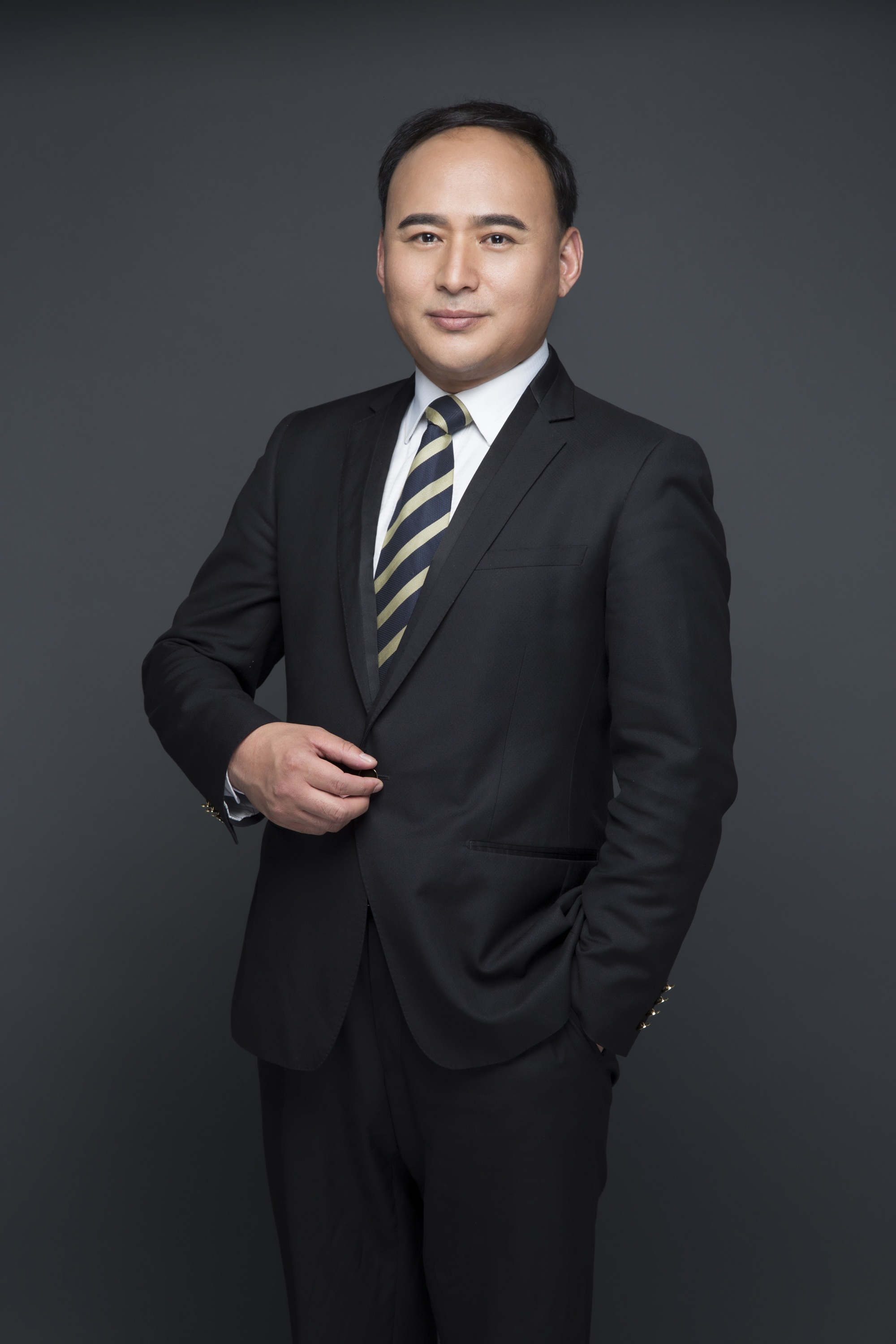 岳赣暖后期制作总监